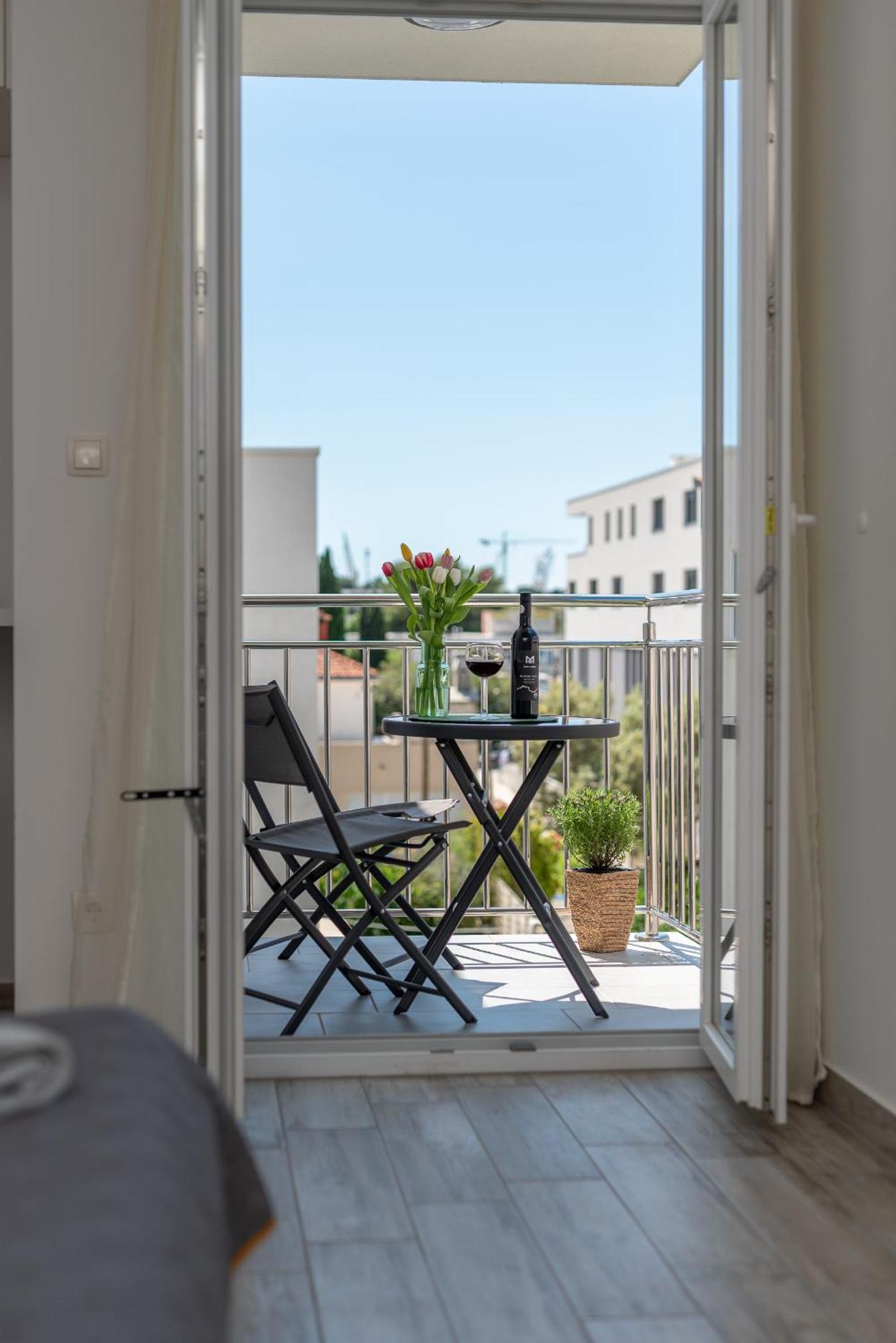 Apartmani Luce تروغير المظهر الخارجي الصورة